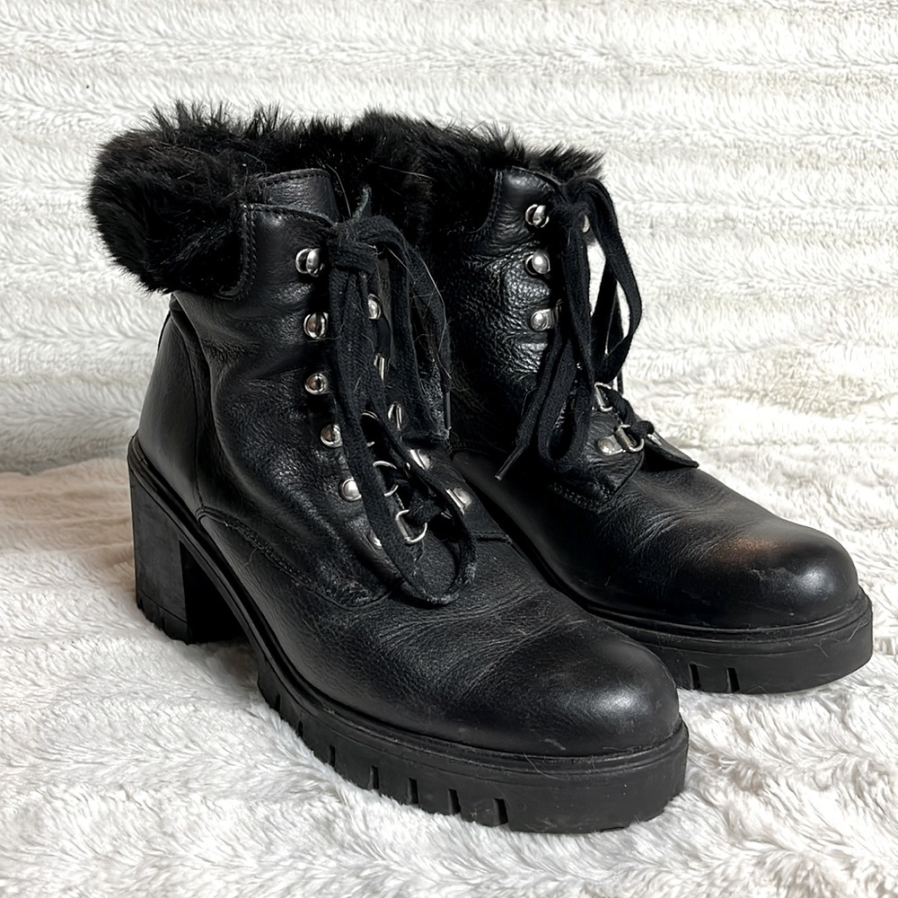 L’INTERVALLE black leather lace up booties with block heel and faux fur